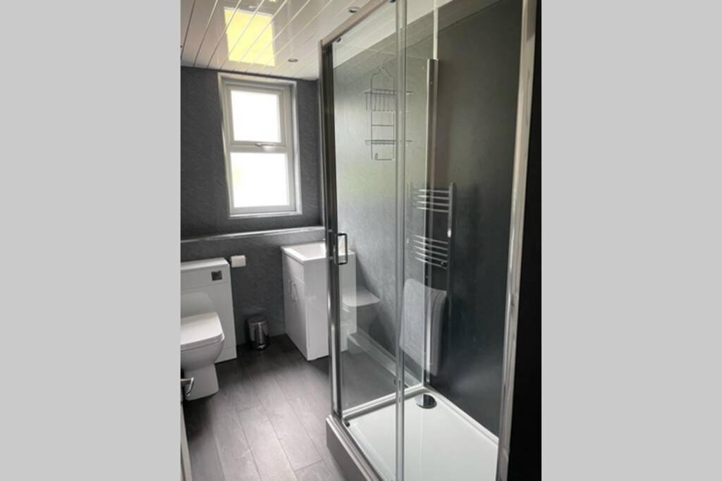 Beautiful Two Bedroom Flat By The Loch Balloch Extérieur photo