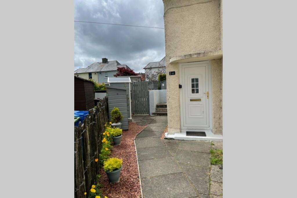 Beautiful Two Bedroom Flat By The Loch Balloch Extérieur photo